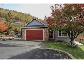 1763 NE Rocky Dr, Roseburg, OR 97470