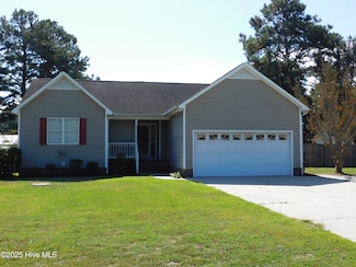 305 Gibbs Rd, New Bern, NC 28560