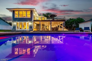 6 Dahl Dr, Montville, NJ 07045