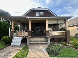 633 E 4th St, Berwick, PA 18603
