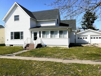 131 E Oak St, Elsie, MI 48831