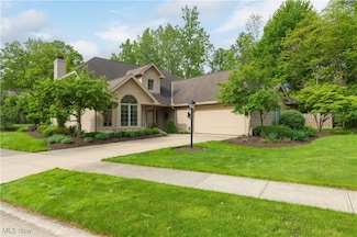 2108 Waters Edge Dr, Westlake, OH 44145