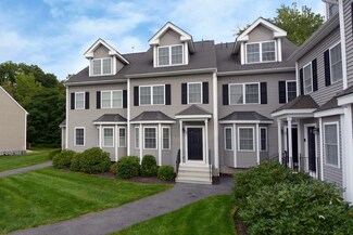 34 Whispering Pine Cir, Worcester, MA 01606