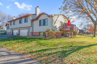 8576 S Maplebrook Cir, Brooklyn Park, MN 55445