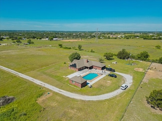 901 Green Branch Rd, Weatherford, TX 76085