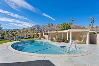 223 W Stevens Rd, Palm Springs, CA 92262