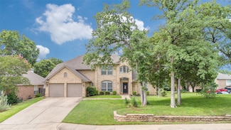 2804 Stonehurst Dr, Grapevine, TX 76051