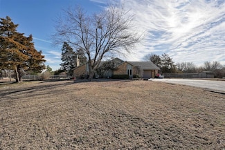 5 Oakridge Dr, Shawnee, OK 74804