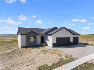 24013 Bridle Ridge Ct, Rapid City, SD 57701