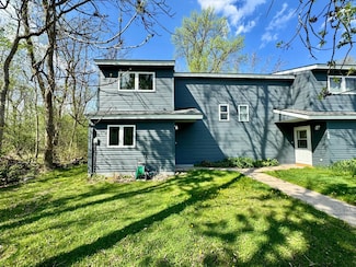 37489 Elm Dr Unit A, Warroad, MN 56763