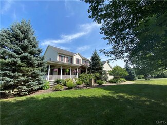 54 Regan Dr, Oswego, NY 13126