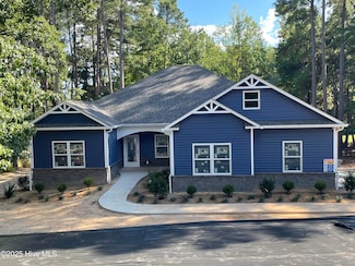 107 Devonshire Ave W, West End, NC 27376