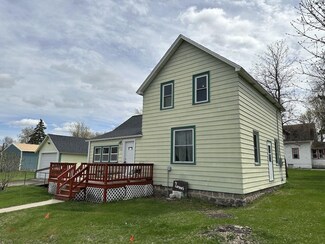 200 Lee Ave, Roscoe, MN 56371