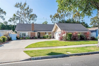 11211 Martha Ann Dr, Los Alamitos, CA 90720