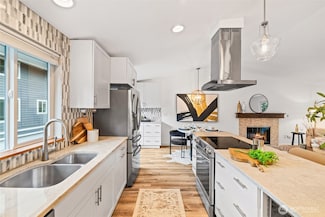 12540 SE 30th St Unit B-1, Bellevue, WA 98005