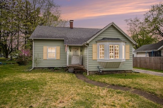 304 N Detroit St, Buchanan, MI 49107