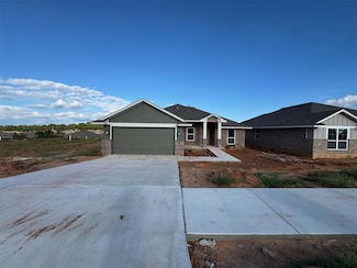 2504 Marsh Ln, Midwest City, OK 73130