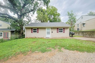 2009 Barkley Ln, Saint Joseph, MO 64501