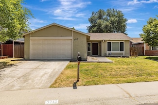 5712 Tupelo Dr, Sacramento, CA 95842