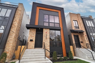 2047 W Race Ave, Chicago, IL 60612