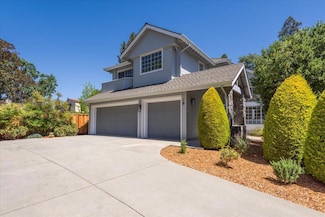 18 Melvin Henry Ct, Redwood City, CA 94061