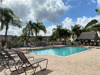 8274 Key Royal Cir Unit 1032, Naples, FL 34119