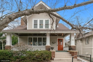 208 Victoria St S, Saint Paul, MN 55105