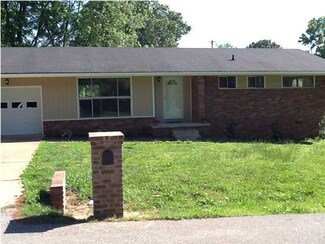 8012 Plaxco Dr, Chattanooga, TN 37421