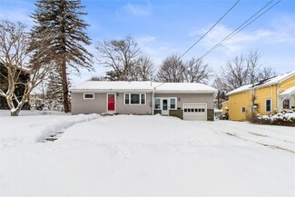 217 Vienna St, Newark, NY 14513