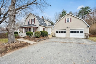99 Lebanon Hill Rd, Southbridge, MA 01550