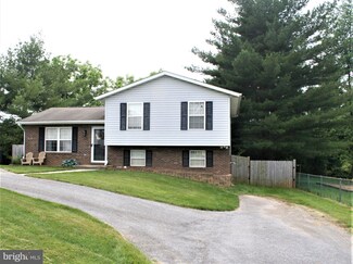 3991 Bridge Field Dr, Hampstead, MD 21074