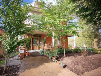 443 E 10th Ave, Homestead, PA 15120