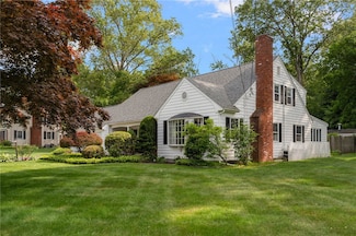 24 Kirkbrae Dr, Lincoln, RI 02865