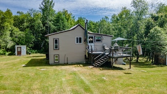 24 Kingsbury Rd, Wellington, ME 04942