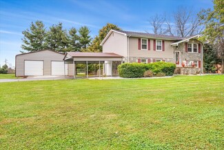 221 Menelaus Rd, Berea, KY 40403