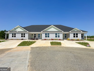 603 Castle Ct, Hawkinsville, GA 31037