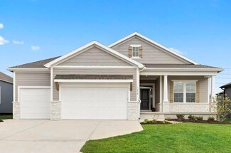 1030 SW Cheshire Dr, Lee's Summit, MO 64083