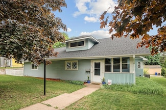 1722 Reaney Ave E, Saint Paul, MN 55106