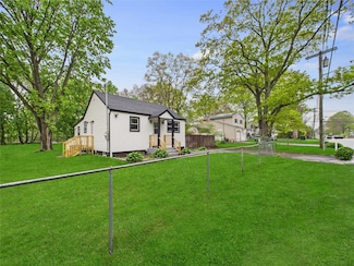 495 Easton St, Ronkonkoma, NY 11779