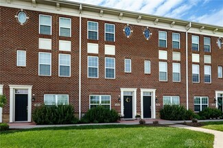 1203 Parklake Row, Springboro, OH 45066