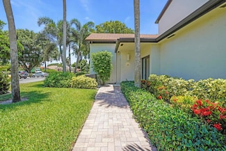 730 Greensward Ct Unit 102J, Delray Beach, FL 33445