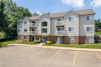 1452 Buckingham Gate Blvd, Cuyahoga Falls, OH 44221