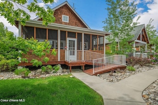 238 Pomrankey Ln, Dover, ID 83825