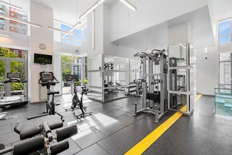 310 W 52nd St Unit 4E, New York, NY 10019
