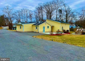 5518 Lanham Station Rd, Lanham, MD 20706