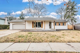 8209 E Brookhollow Ln, Wichita, KS 67206