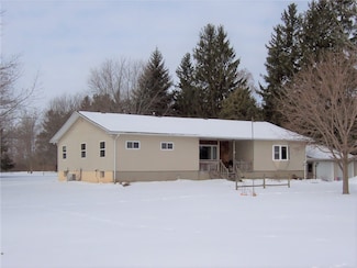 2074 Oak Orchard Rd, Albion, NY 14411