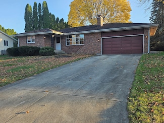 5137 Forest View Ave, Rockford, IL 61108