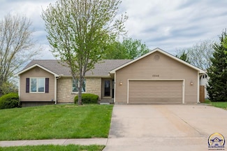 2849 SW Ancaster Rd, Topeka, KS 66614