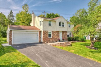 1 Wheatfield Cir, Fairport, NY 14450